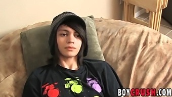Stunning Young Gay Man Masturbating And Ejaculating During A Sex Chat
