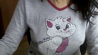 Homemade Video Of A Charming Turkish Cam Girl