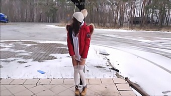 Horny Girl'S Extreme Orgasm On The Road