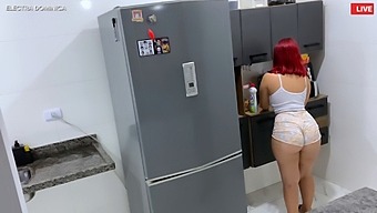 Hired A Maid With A Big Butt And Got Turned On By Her Shorts, Indulging In Intense Passion